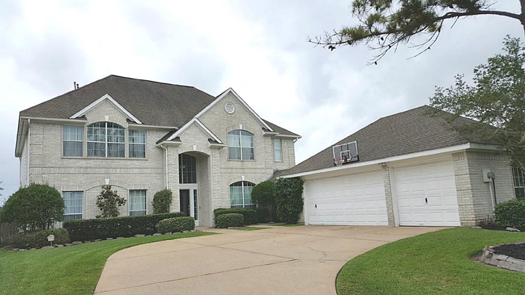 2702 Newbury Court, Pearland, TX 77584