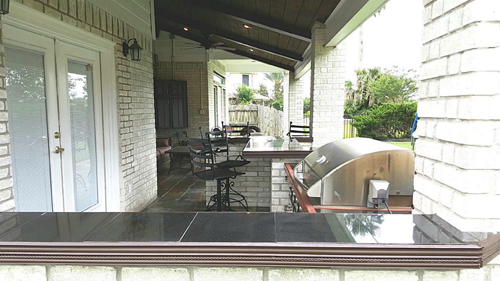2702 Newbury Court, Pearland, TX 77584