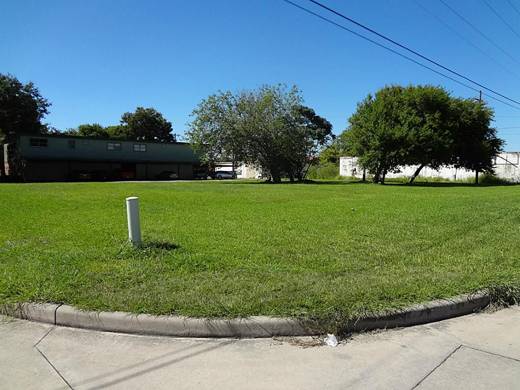 0 9th Street, Texas City, TX 77590