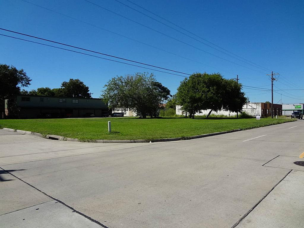 0 9th Street, Texas City, TX 77590