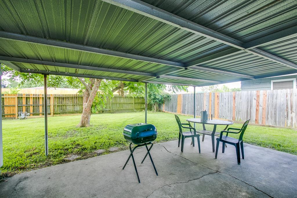 2217 N 19th Avenue, Texas City, TX 77590
