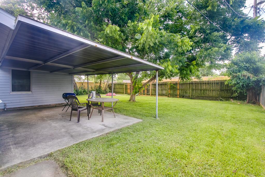 2217 N 19th Avenue, Texas City, TX 77590