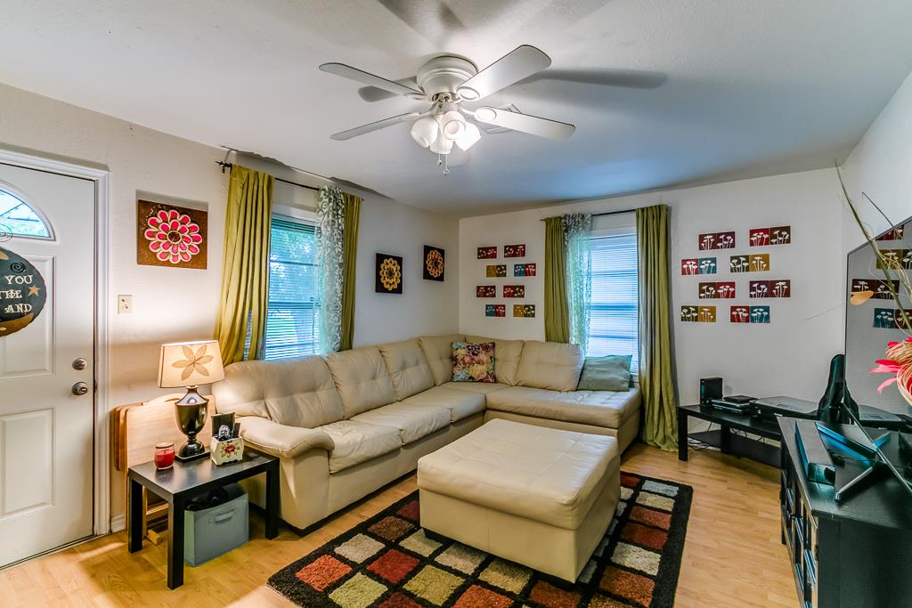2217 N 19th Avenue, Texas City, TX 77590