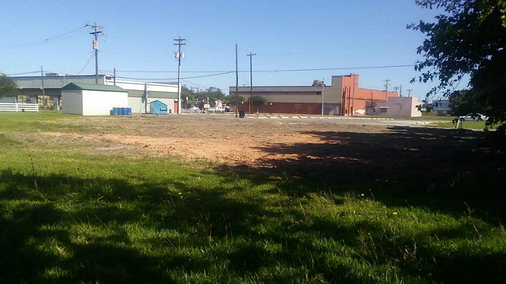 512 4th Avenue, Texas City, TX 77590