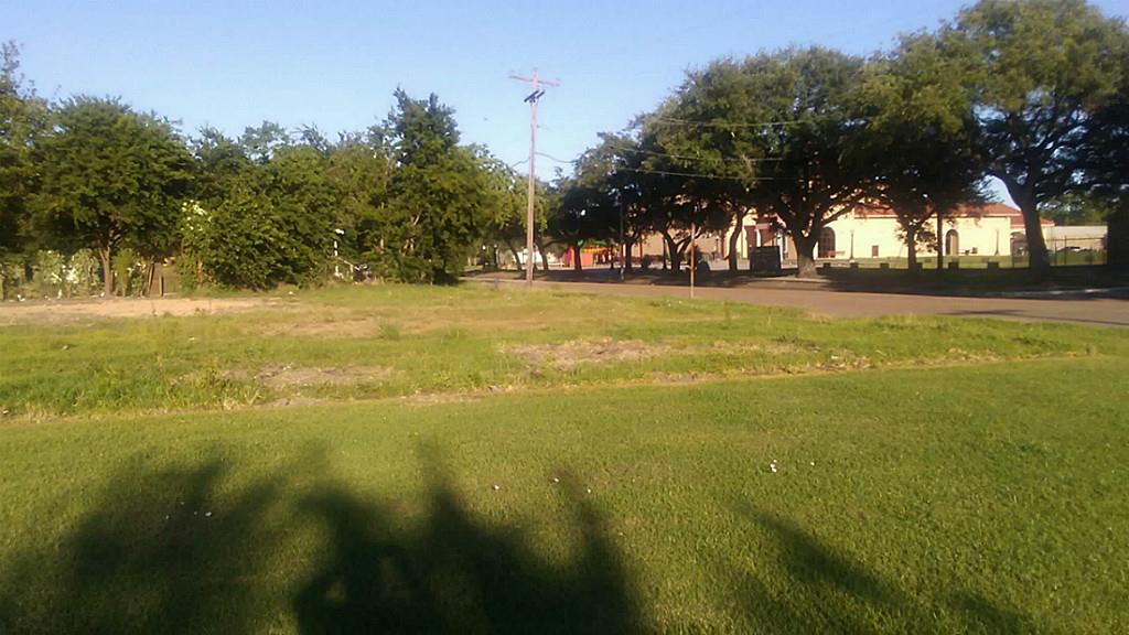 512 4th Avenue, Texas City, TX 77590