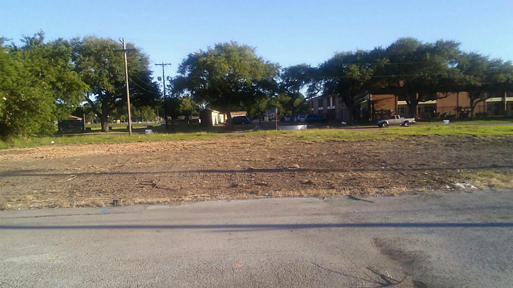 512 4th Avenue, Texas City, TX 77590