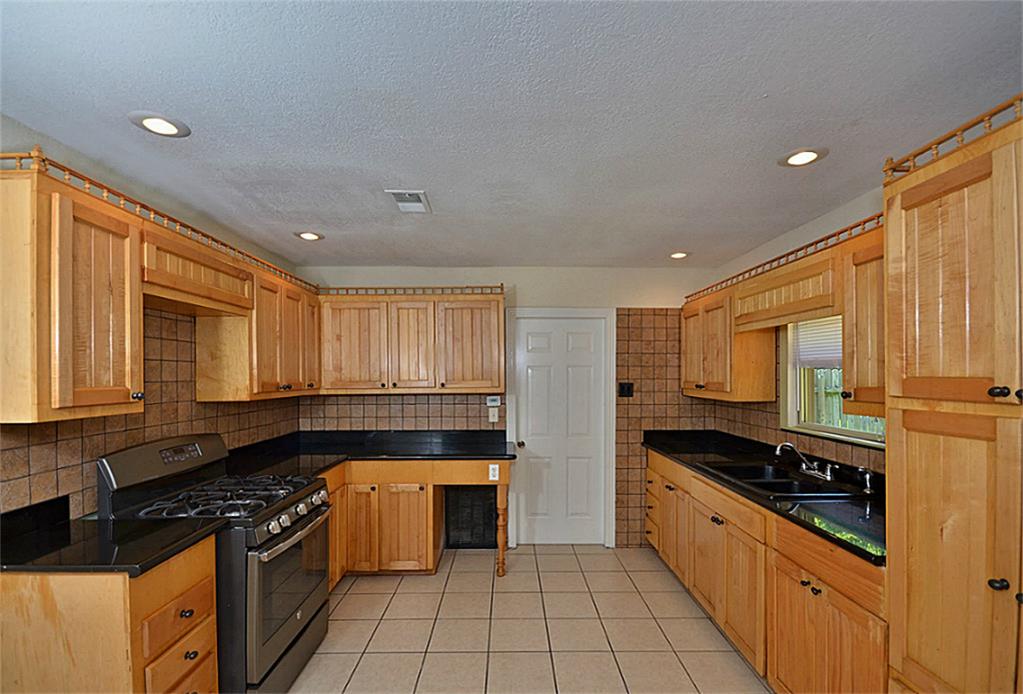 1802 Wayside Drive, Texas City, TX 77590