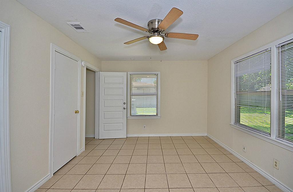 1802 Wayside Drive, Texas City, TX 77590