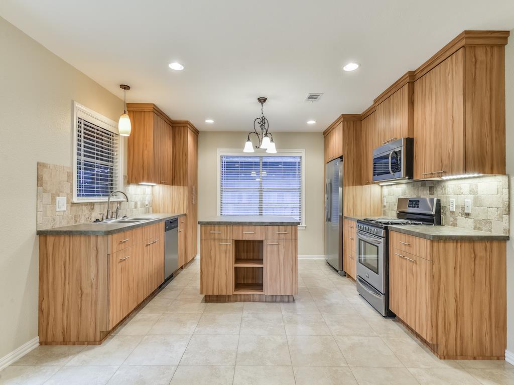 1614 14th Avenue, Texas City, TX 77590