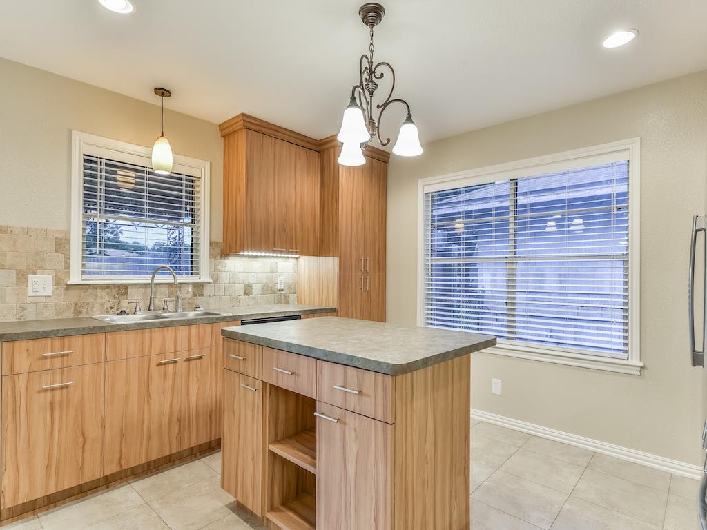 1614 14th Avenue, Texas City, TX 77590