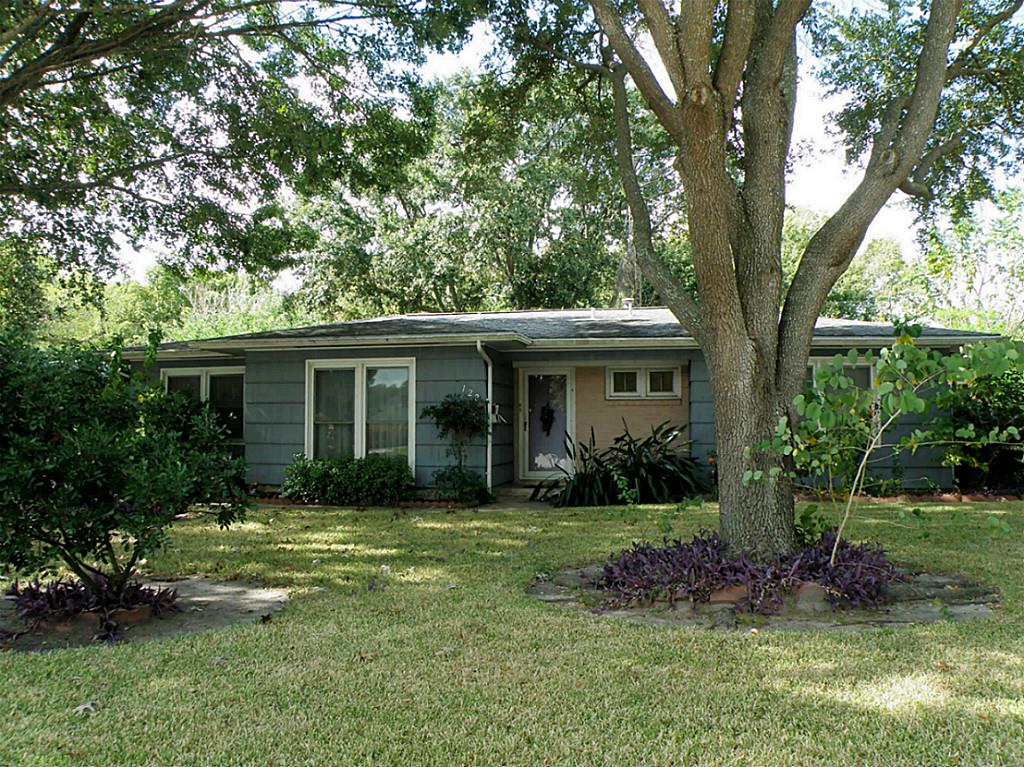 122 20th Avenue, Texas City, TX 77590