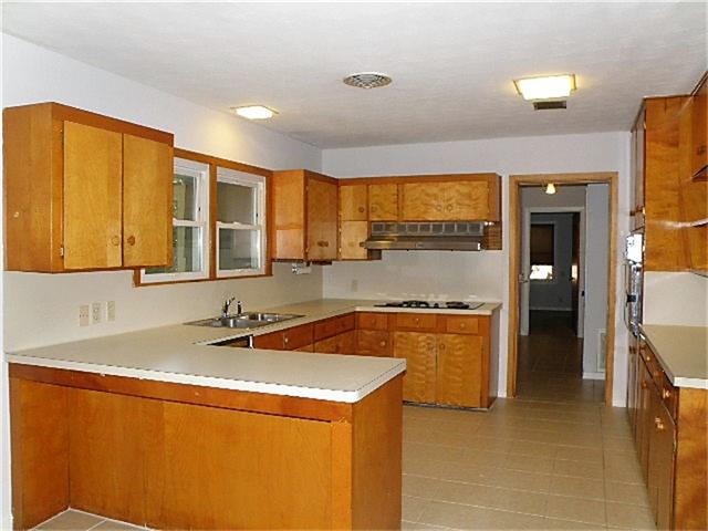 122 20th Avenue, Texas City, TX 77590