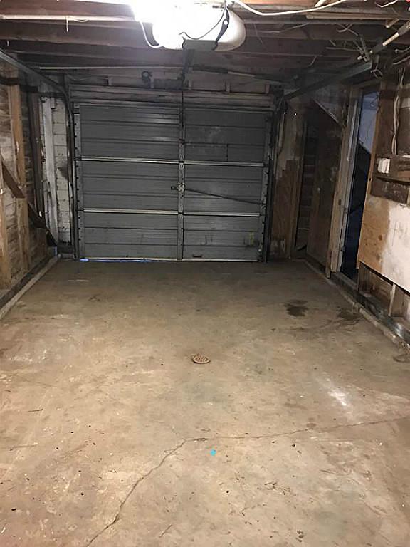2 11th Avenue, Texas City, TX 77590