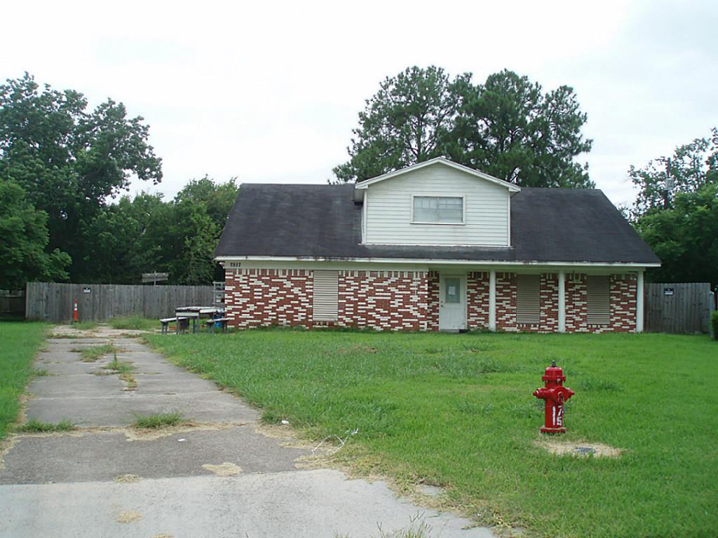 7517 Nightingale Circle, Texas City, TX 77591