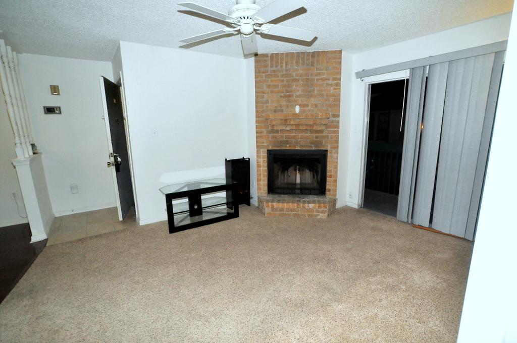 250 El Dorado Boulevard, Webster, TX 77598