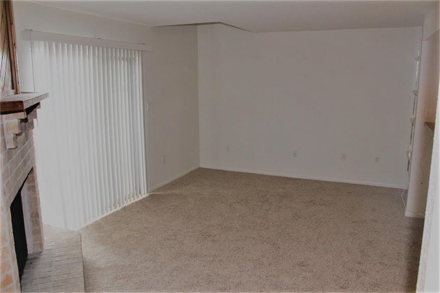250 El Dorado Boulevard, Webster, TX 77598