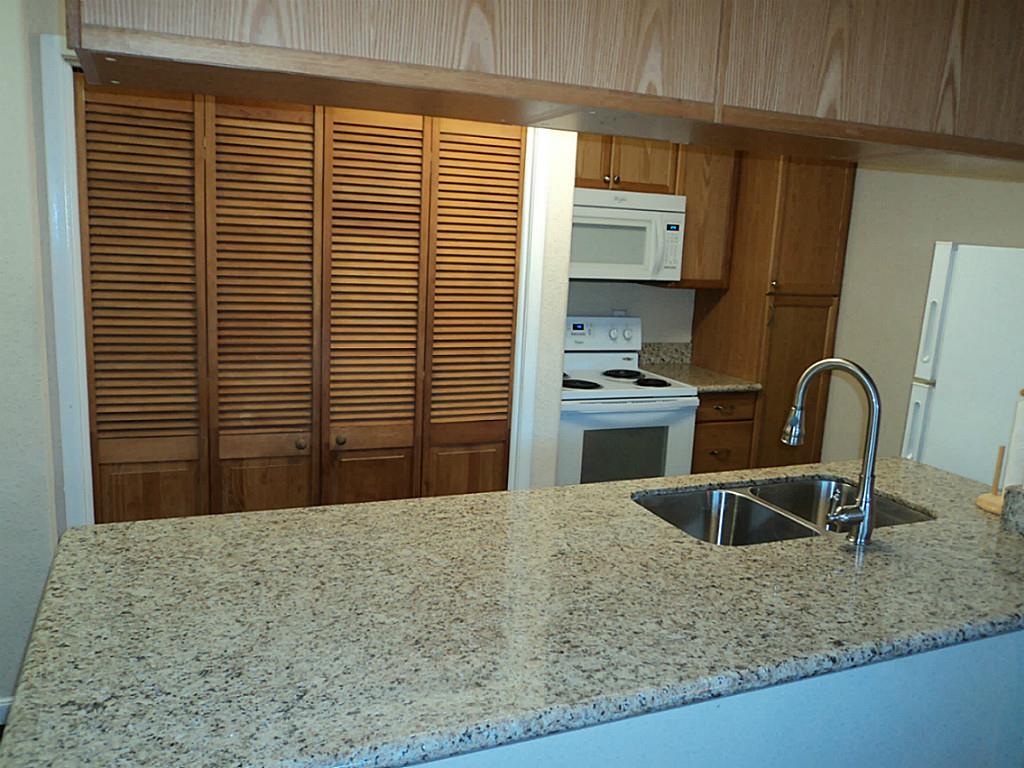 250 El Dorado Boulevard, Houston, TX 77598