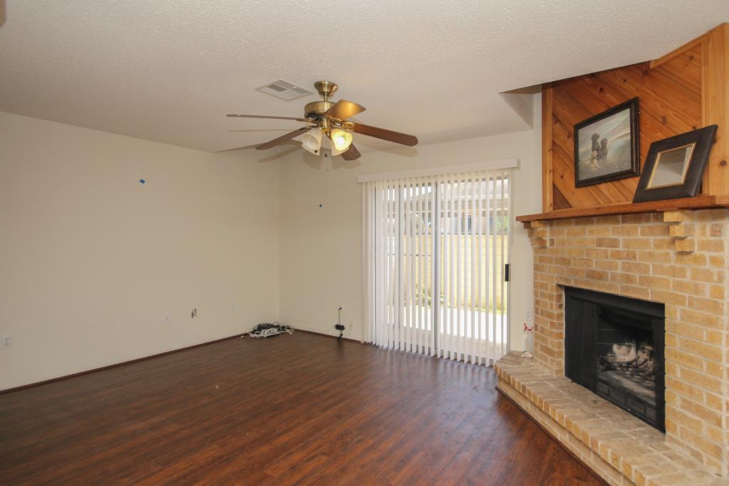 250 El Dorado Boulevard, Houston, TX 77598