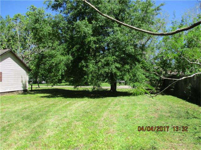 414 E 2nd Street, Kountze, TX 77625
