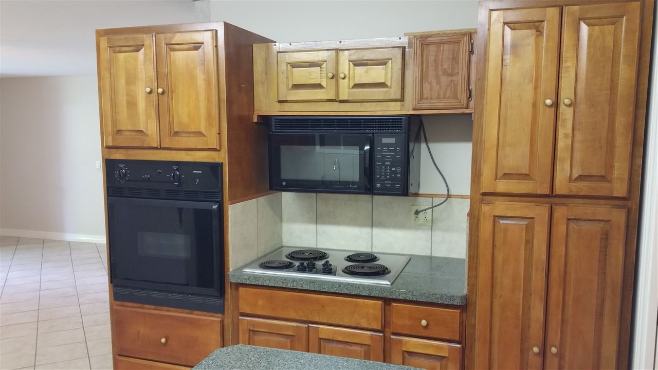 5307 Wyatt Paul Lane, Mauriceville, TX 77626