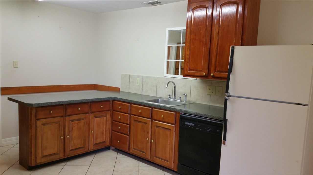5307 Wyatt Paul Lane, Mauriceville, TX 77626
