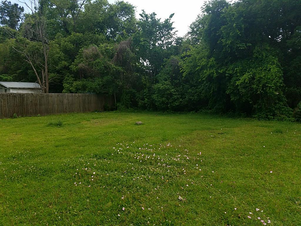 209 Florence Street, West Orange, TX 77630