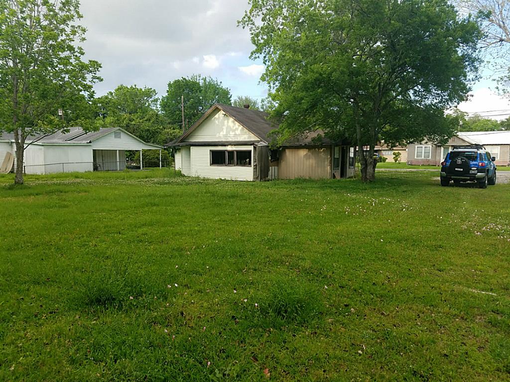 209 Florence Street, West Orange, TX 77630