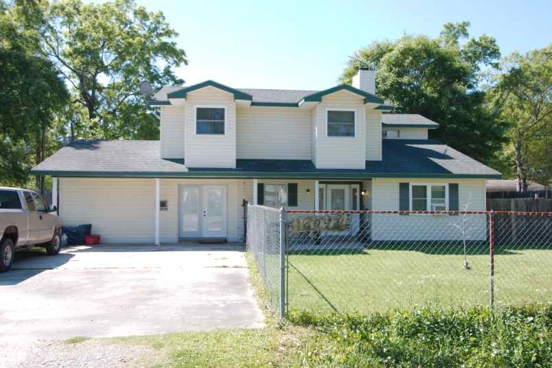 2092 Honeysuckle, Orange, TX 77632