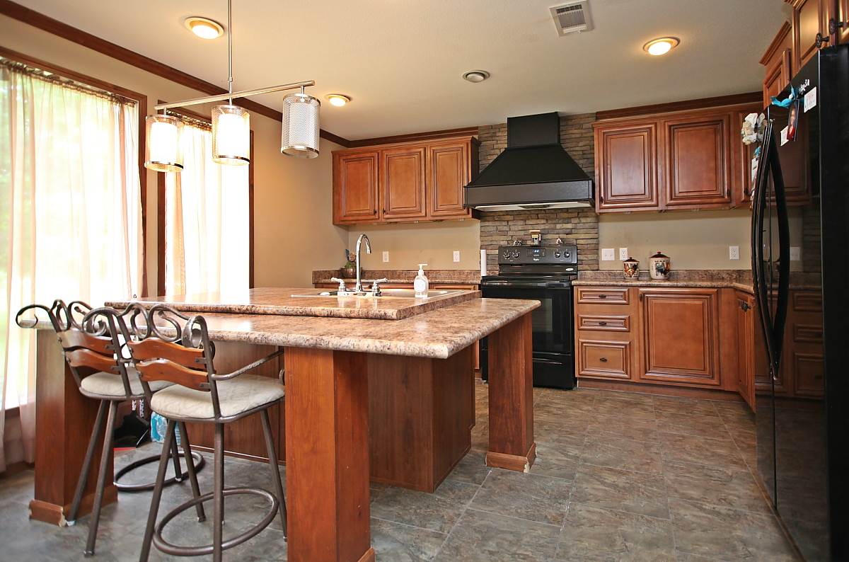 8140 Kestrel Road East, Orange, TX 77632
