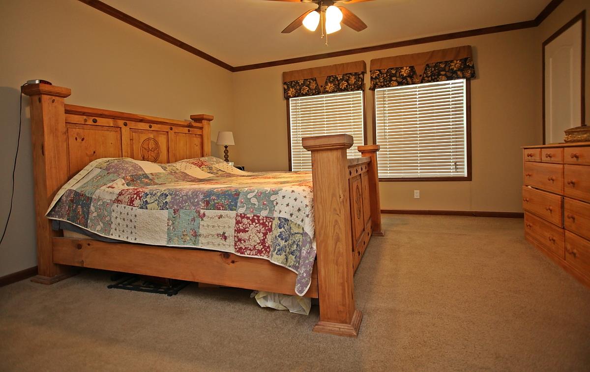 8140 Kestrel Road East, Orange, TX 77632
