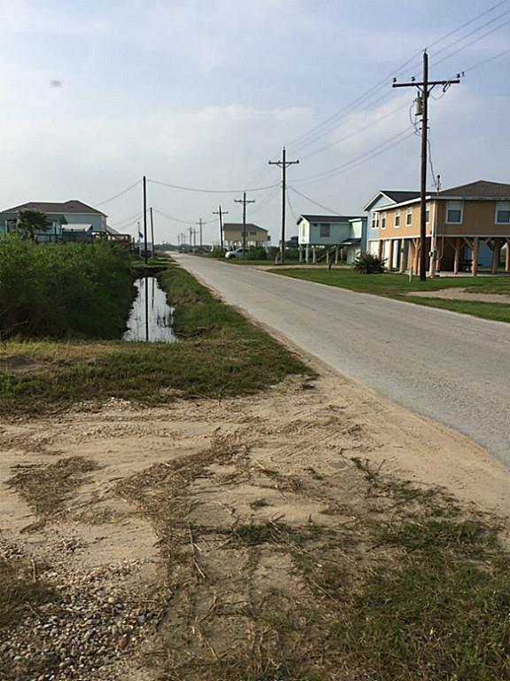 1223 Canal, Crystal Beach, TX 77650