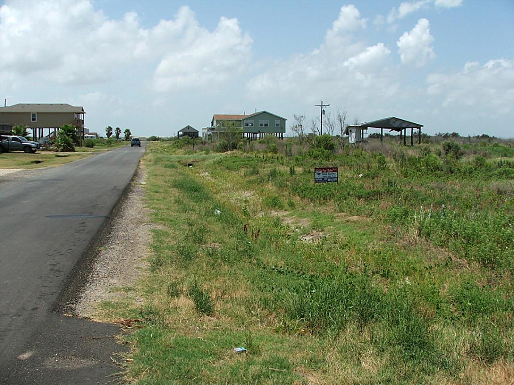 1068 Melody Lane, Crystal Beach, TX 77650