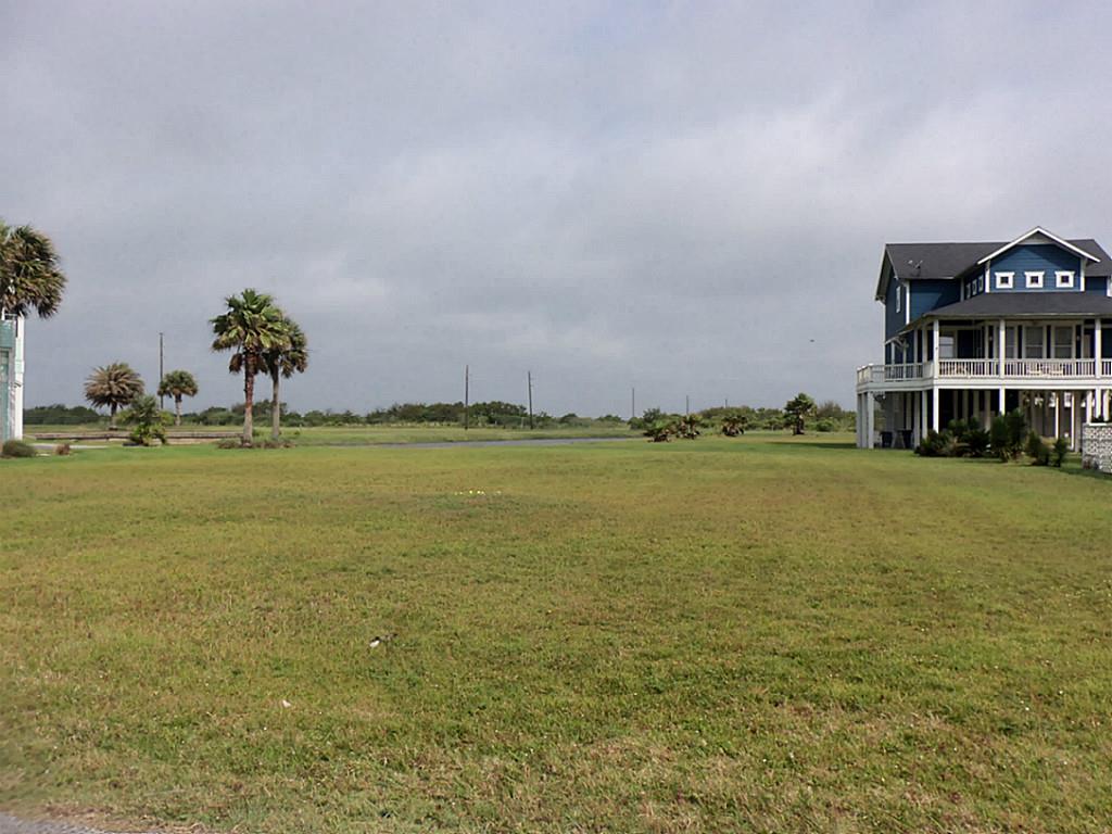 4005 Biscayne Beach Road, Port Bolivar, TX 77650