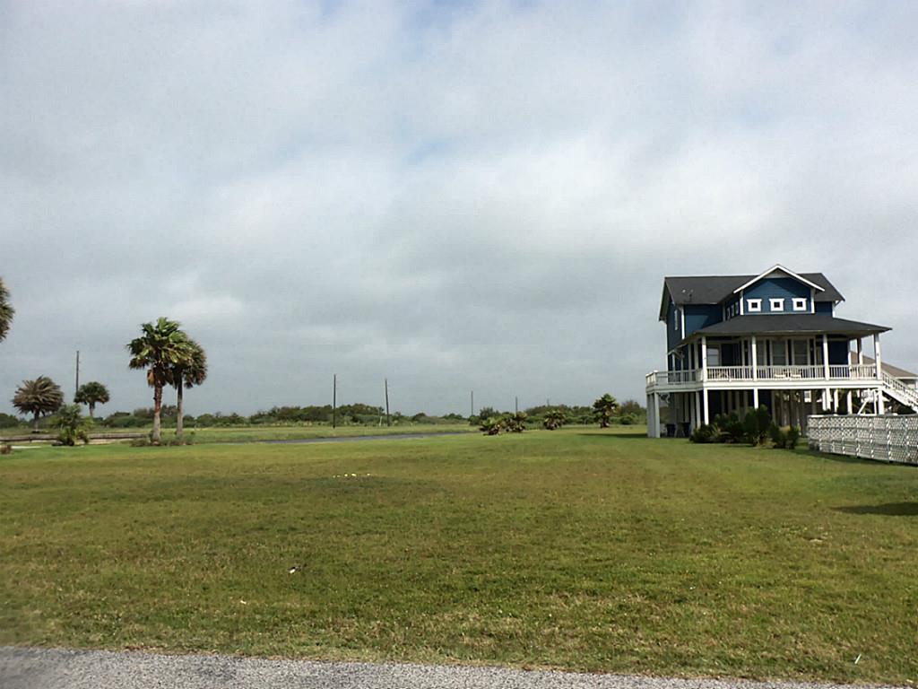 4005 Biscayne Beach Road, Port Bolivar, TX 77650