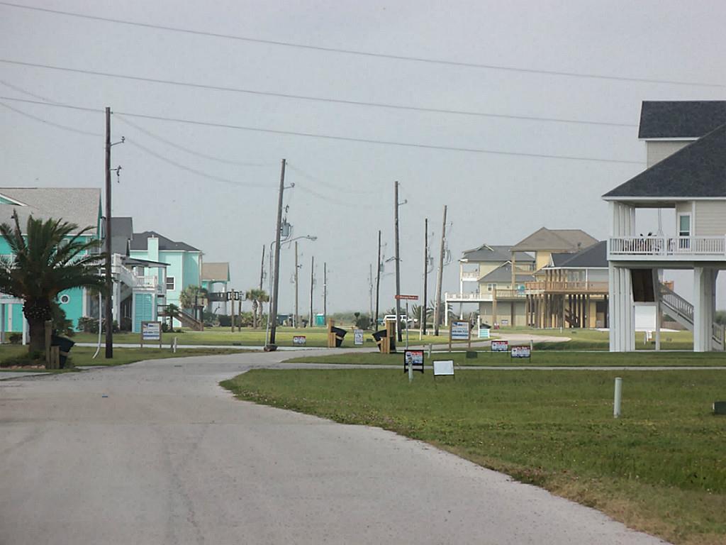 3821 Biscayne Beach Road, Port Bolivar, TX 77650