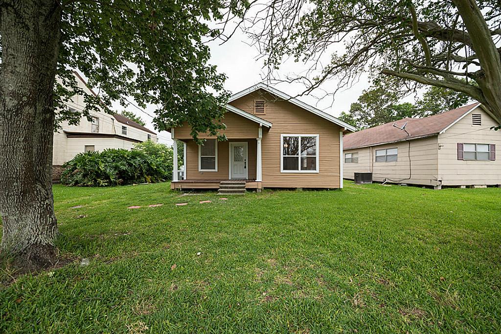 1118 Dallas Street, Port Neches, TX 77651