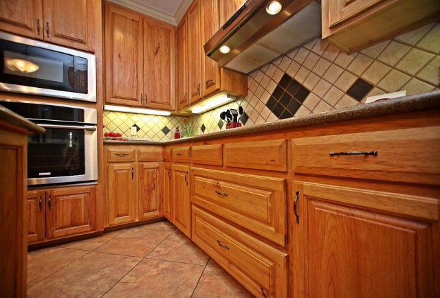 220 Pine Avenue, Lumberton, TX 77657