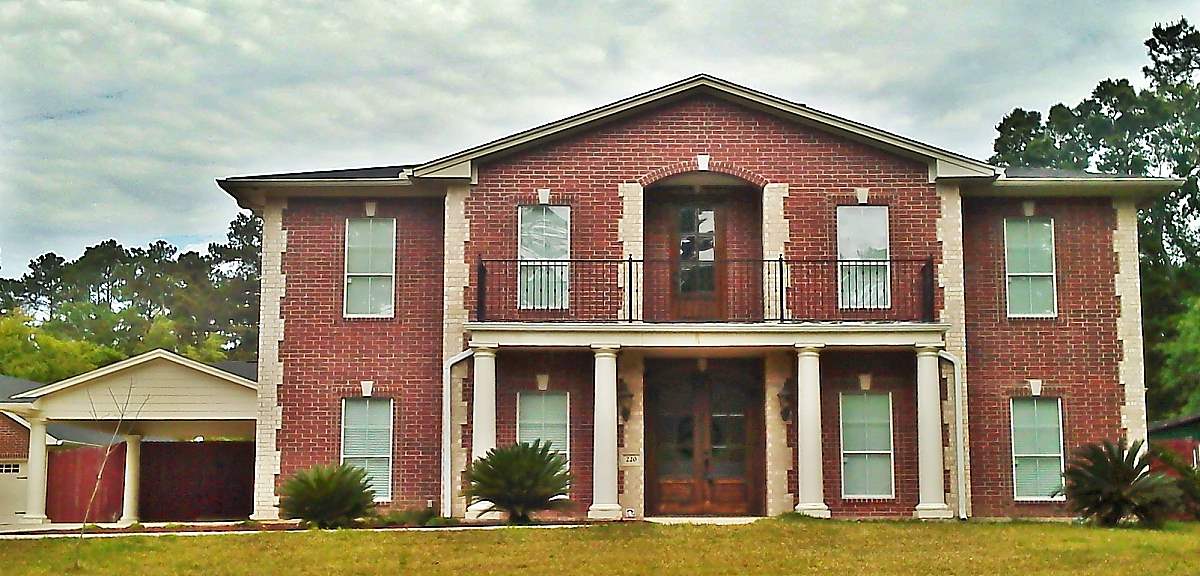 220 Pine Avenue, Lumberton, TX 77657