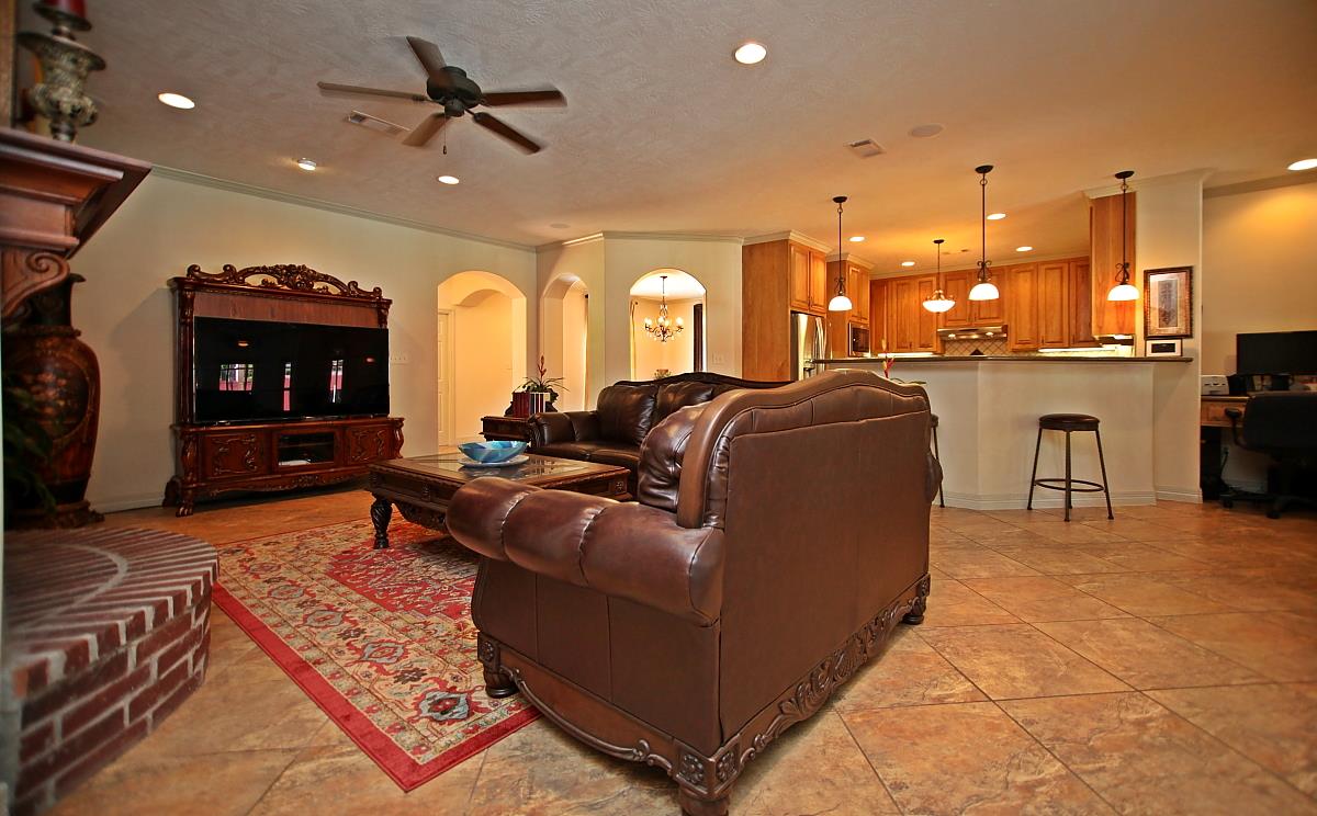 220 Pine Avenue, Lumberton, TX 77657