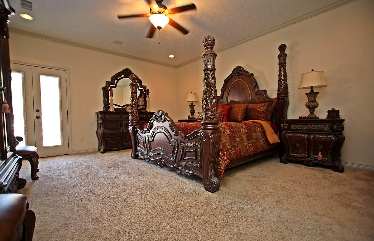 220 Pine Avenue, Lumberton, TX 77657