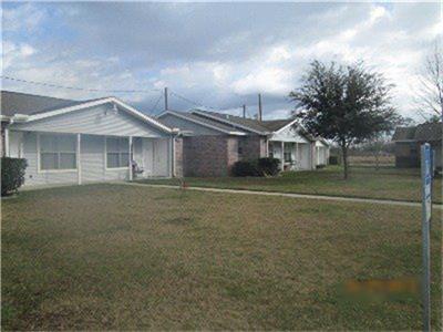 880 HWY 105, Sour Lake, TX 77659