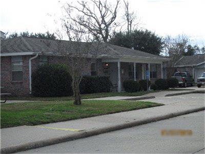 880 HWY 105, Sour Lake, TX 77659