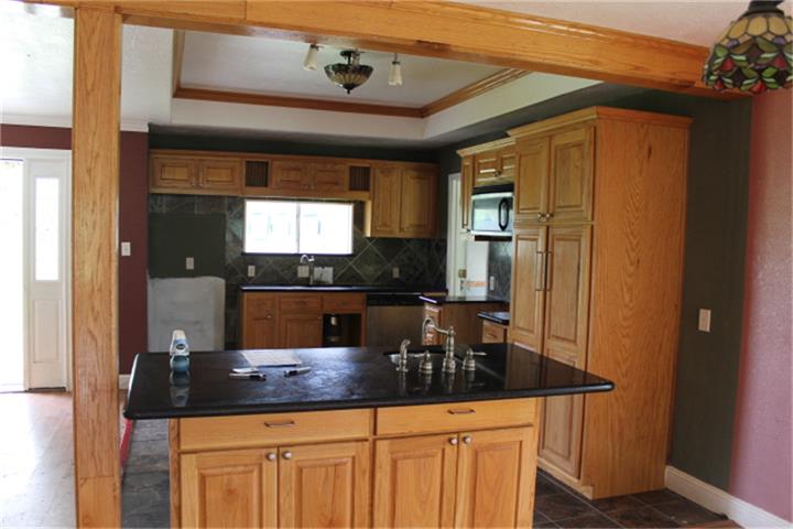 2685 Evangeline Drive, Vidor, TX 77662