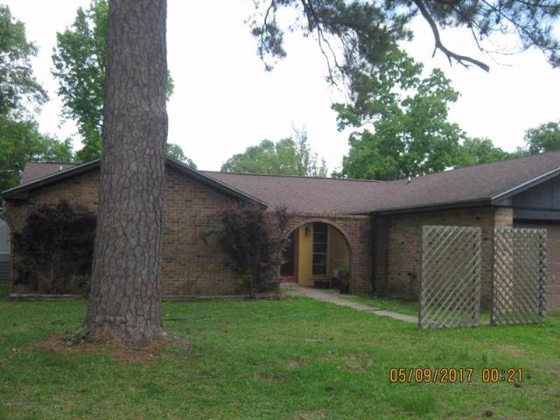 825 E. TRAM, Vidor, TX 77662