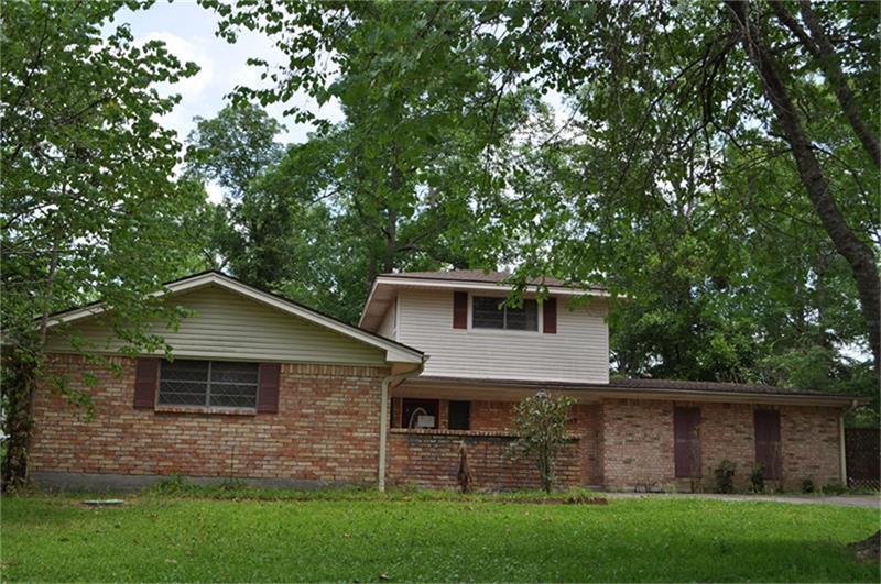 802 W Wildwood Drive, Village Mills, TX 77663