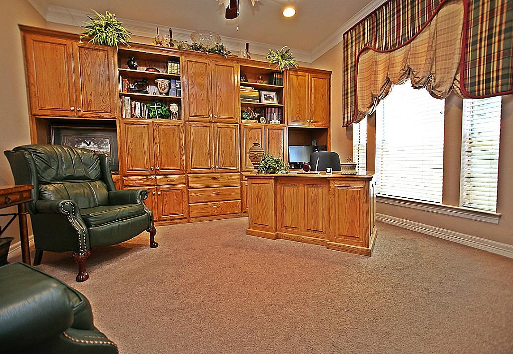 6050 Chatom Trc, Beaumont, TX 77706