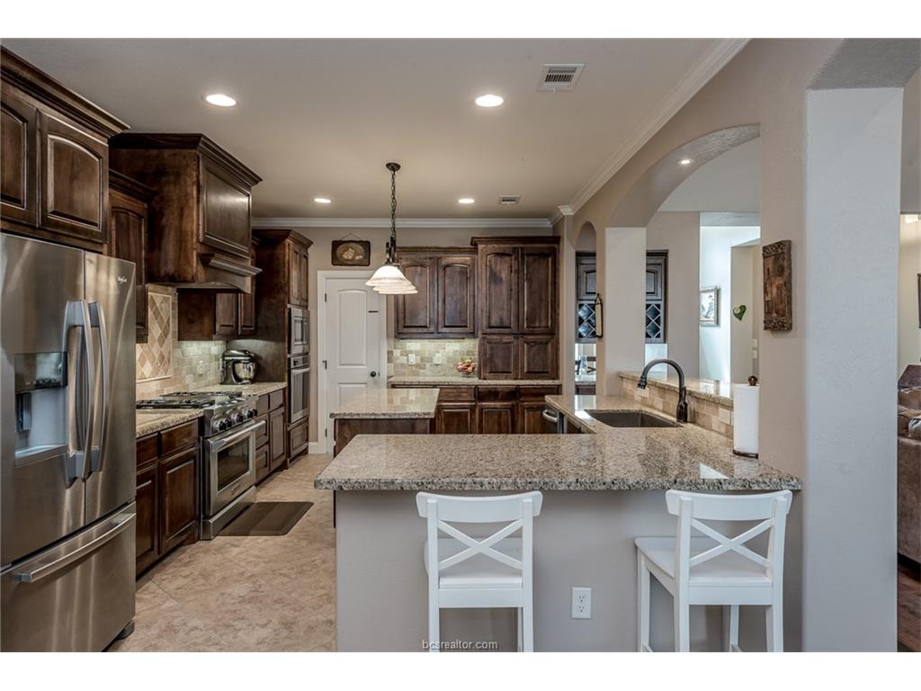 8722 Green Branch Loop, Bryan, TX 77808