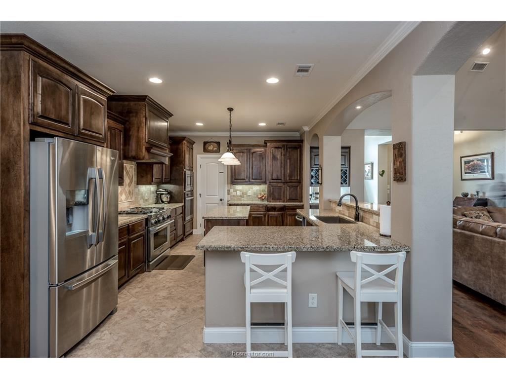 8722 Green Branch Loop, Bryan, TX 77808