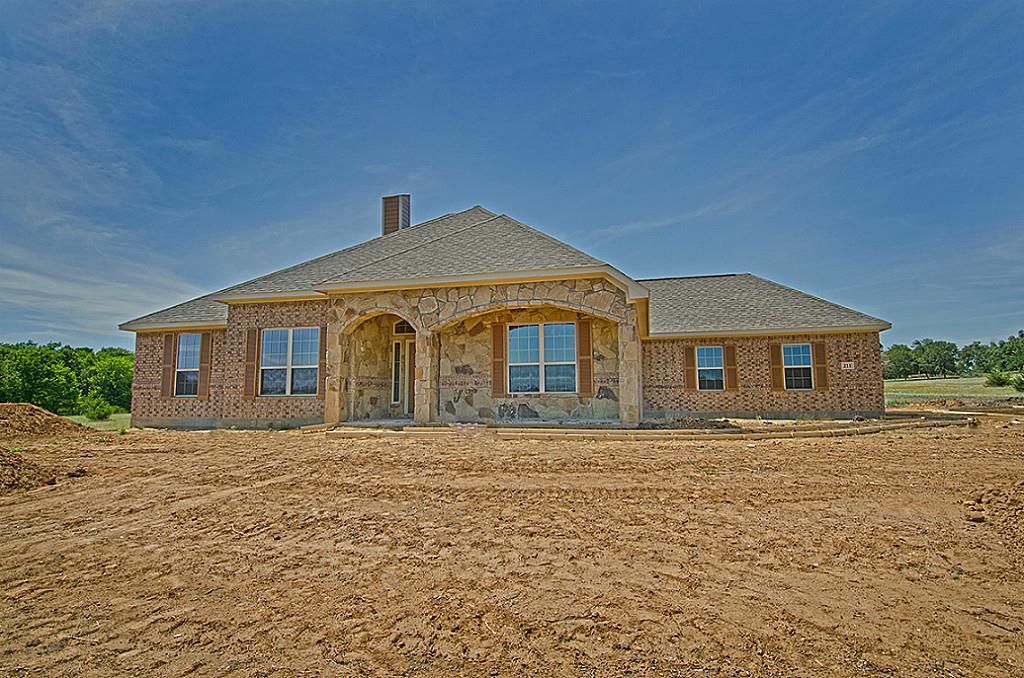 211 W Crosswinds, Brenham, TX 77833