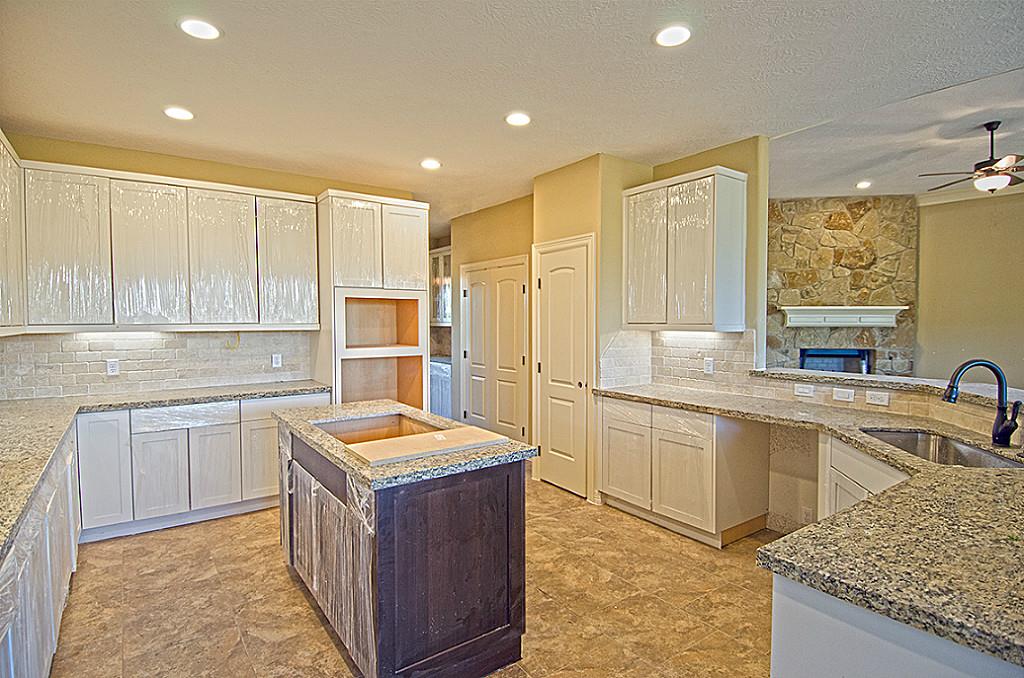 211 W Crosswinds, Brenham, TX 77833